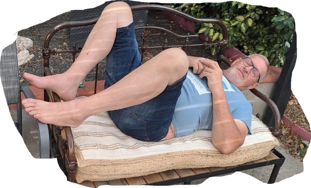 Éric dans son jardin, créateur du site Jardin Productif